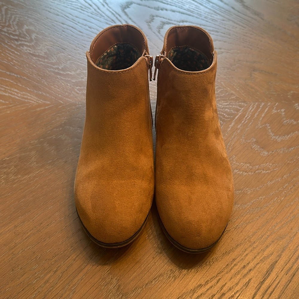 Cat and Jack Booties Size 3